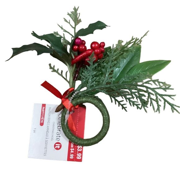 Poinsettia Petals Christmas Holiday Table Runner with 15 Poinsettia and Mistleto - Picture 13 of 13